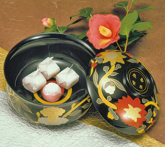 姬路必去JR站旁集時尚、伴手禮與美食的「piole HIMEJI大型綜合購物廣場」的和菓子店「伊勢屋本店」